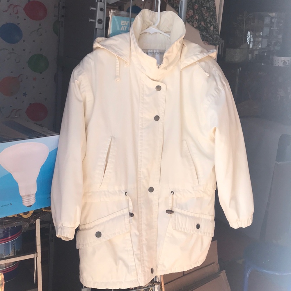LONDON FOG Limited Edition Jacket - Picture 3 of 8